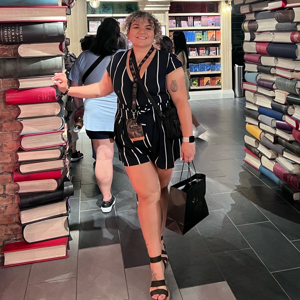 Meet your Posher, Estephanie